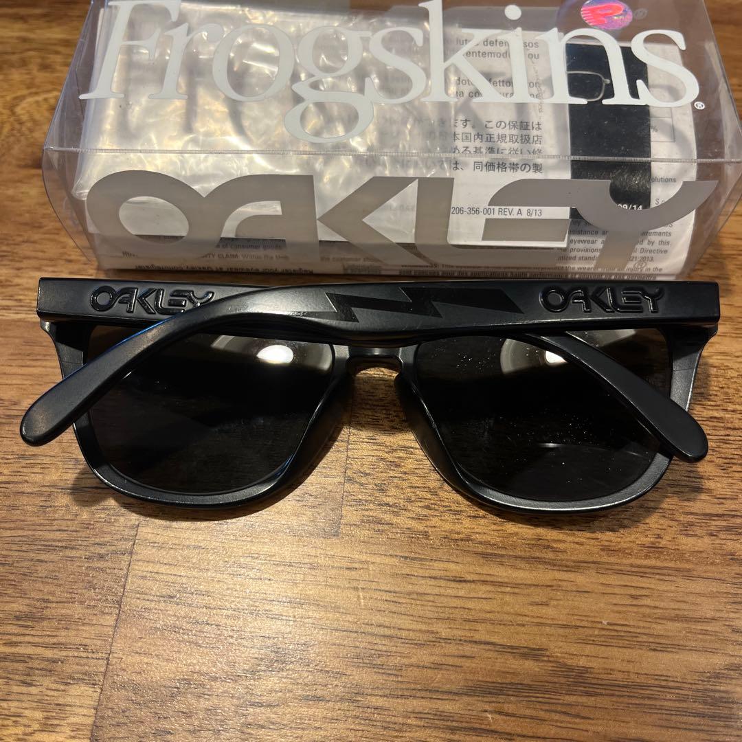 Oakley Frogskins wtaps supreme - メルカリ