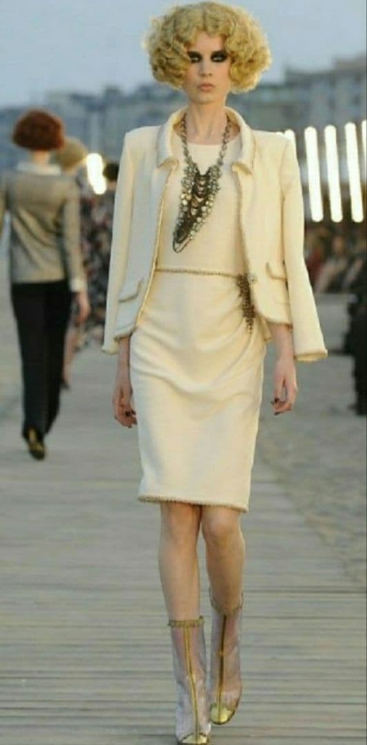 極美品】CHANEL テーラードジャケット34CHANELハンガー＆カバー付き