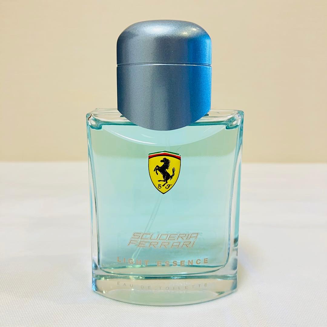 廃盤品 新品未使用 フェラーリ ライトエッセンス オードトワレ 香水