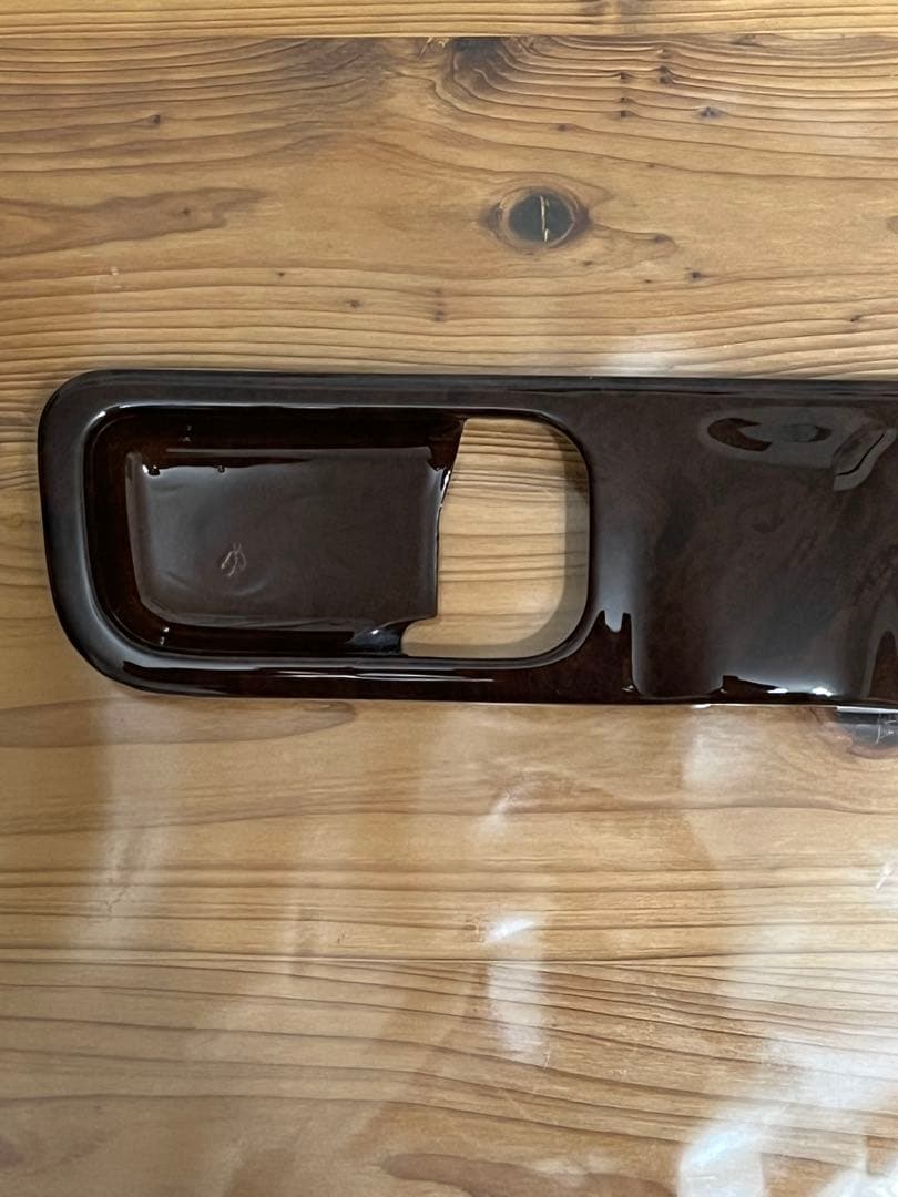 y32 セドリック ・グロリア 運転席側 内張り茶木目パネル。 - メルカリ