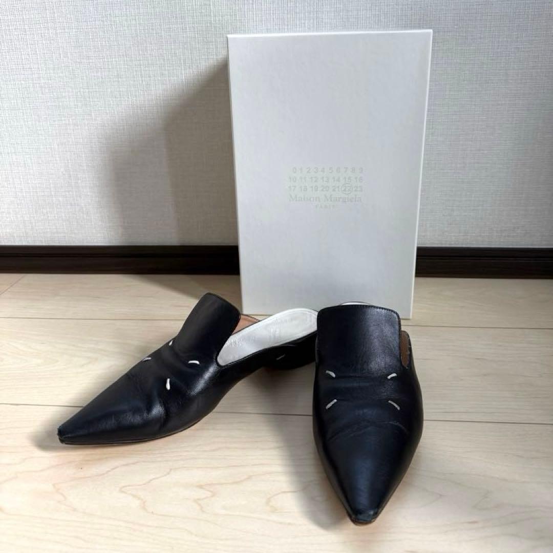 Maison Margiela サイズ36 KiKiフラットミュール Maison Margiela - Black Tabi Décolleté Mule – Frances May
