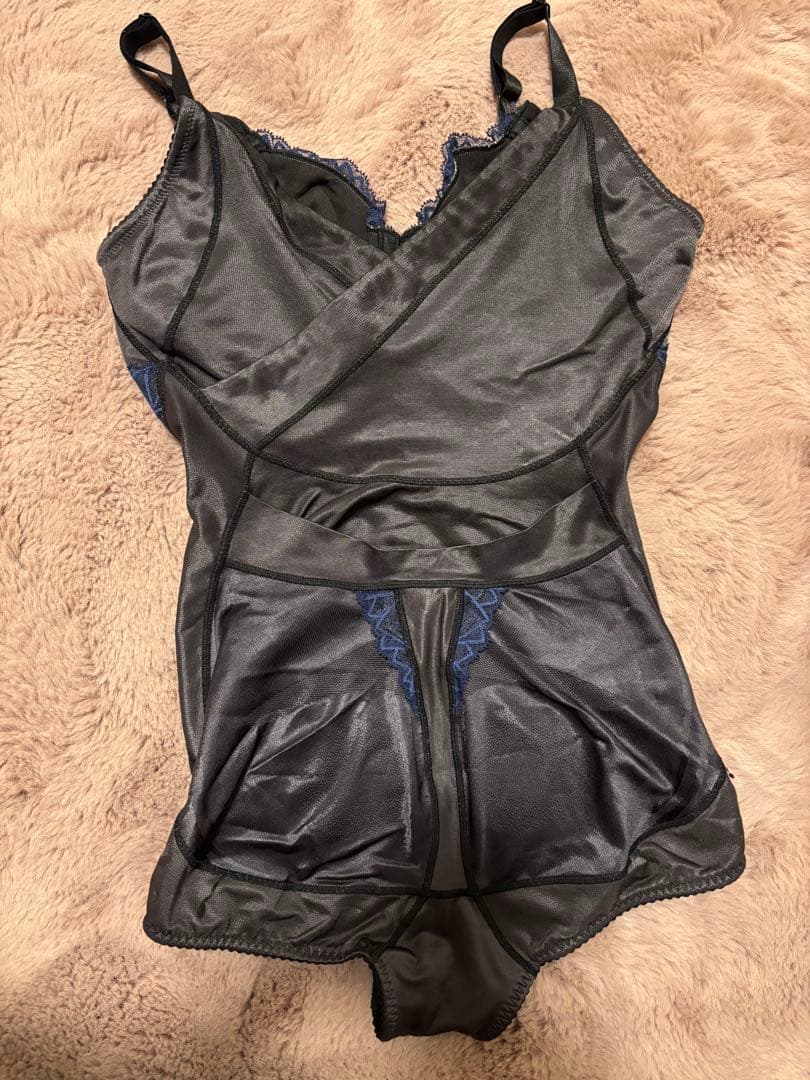 レース装飾 ボディスーツ C75L ブラック/ネイビー - メルカリ