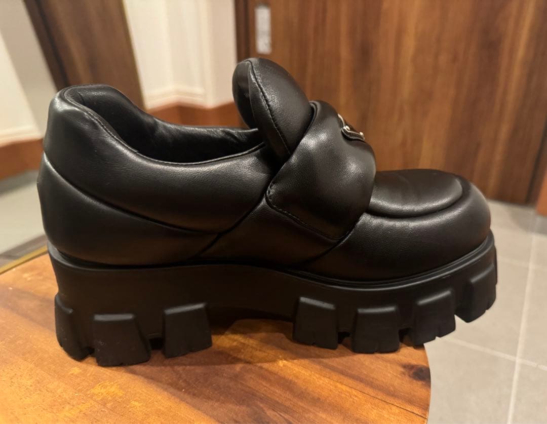 PRADAプラダ*ローファー】ソフト パデットナッパレザー ローファー 37