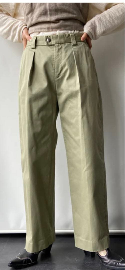 最終値下げ　FUMIKA_UCHIDA/CHINO TAPERED SLACKS 最終値下げ FUMIKA_UCHIDA/CHINO TAPERED SLACKS - メルカリ