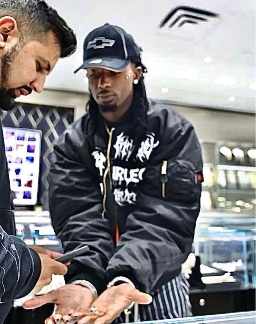 playboi carti 着用 kim krueger MA-1 - メルカリ