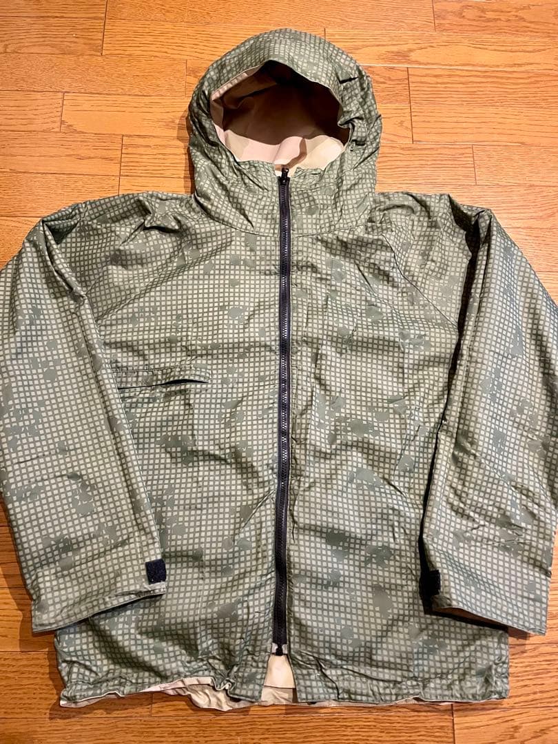 実物本物【最軽量】ゴアテックスパーカー 特殊部隊 リバーシブルナイト