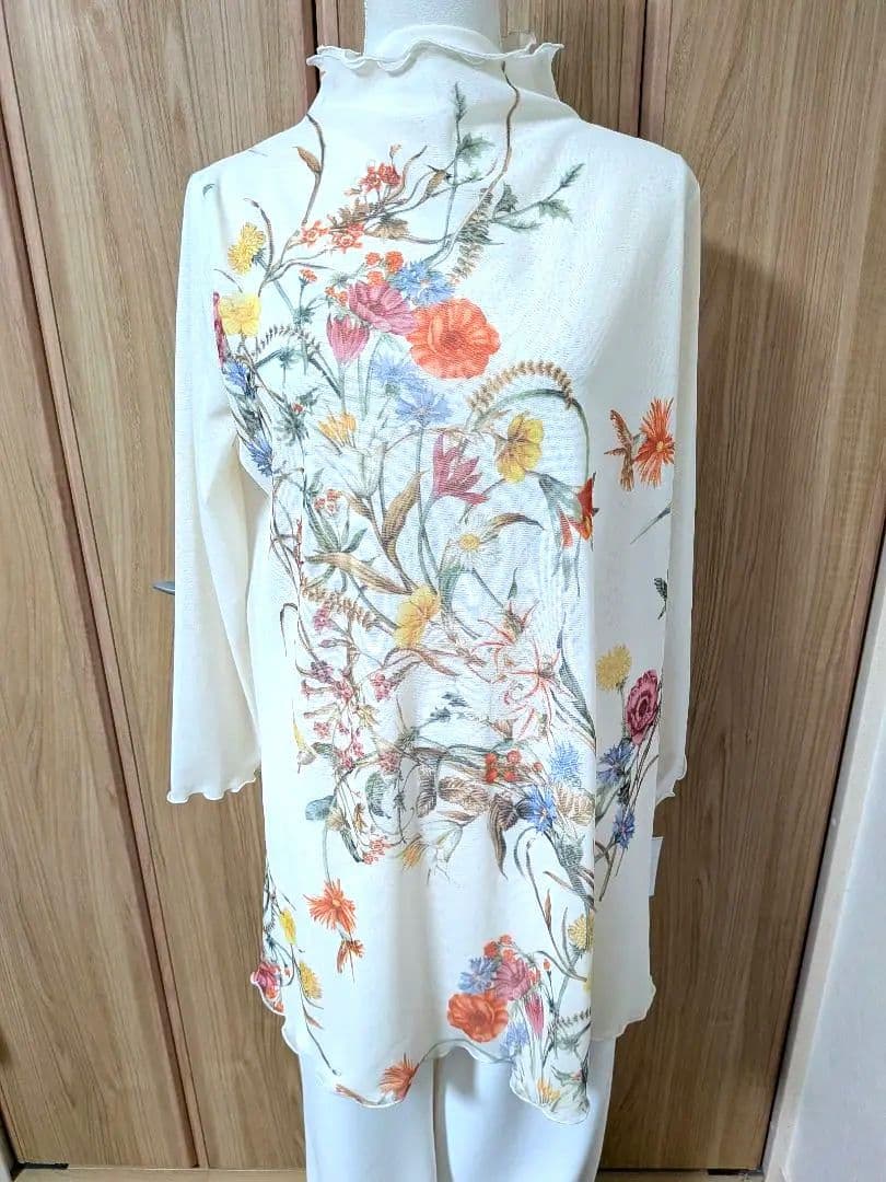 新品 【新作】 レオナール風 花柄ホワイト色ロングチュニックXLOK