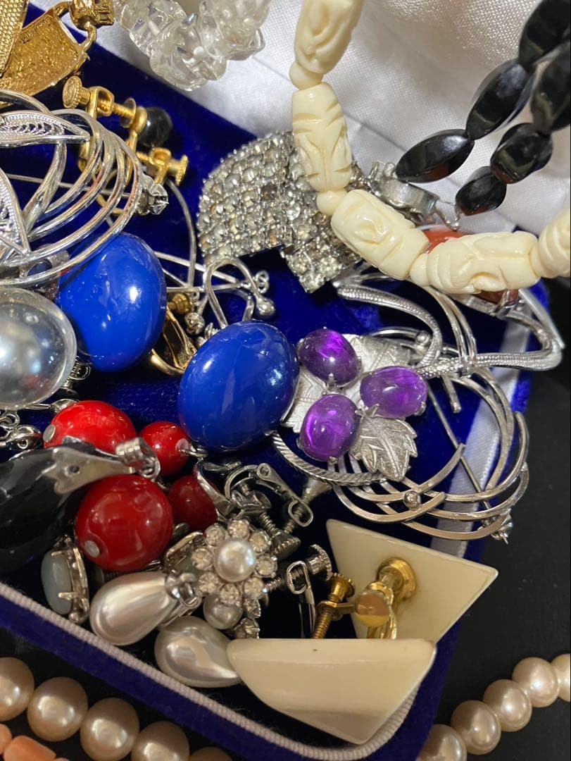 遺品整理 アクセサリー 大量 まとめ ヴィンテージ レトロ - メルカリ