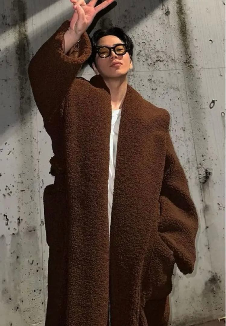 めちゃくちゃ暖かい。話題！登坂広臣 カサブランカ コート XL - メルカリ