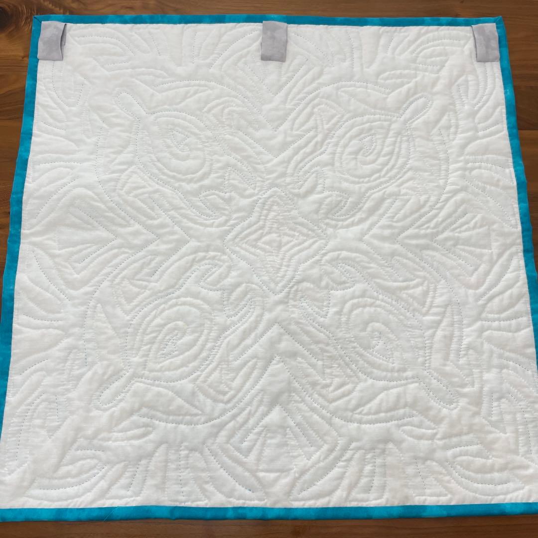 ハワイアンキルト タペストリー むらぞめエメラルドグリーン白柄