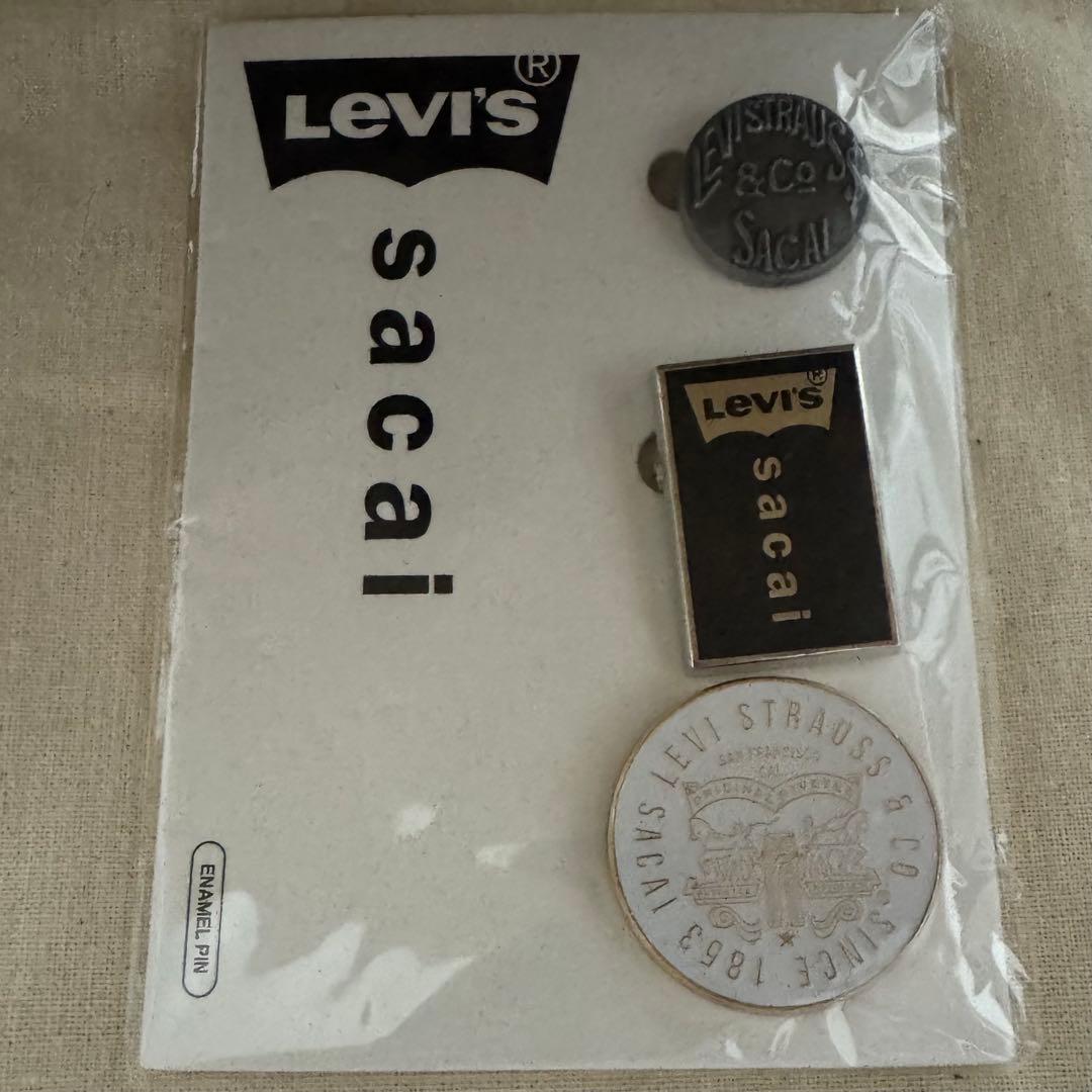 sacai Levi’s ピンバッジ ピンズ リーバイス サカイ The Levi's® x sacai Pins will be available exclusively starting