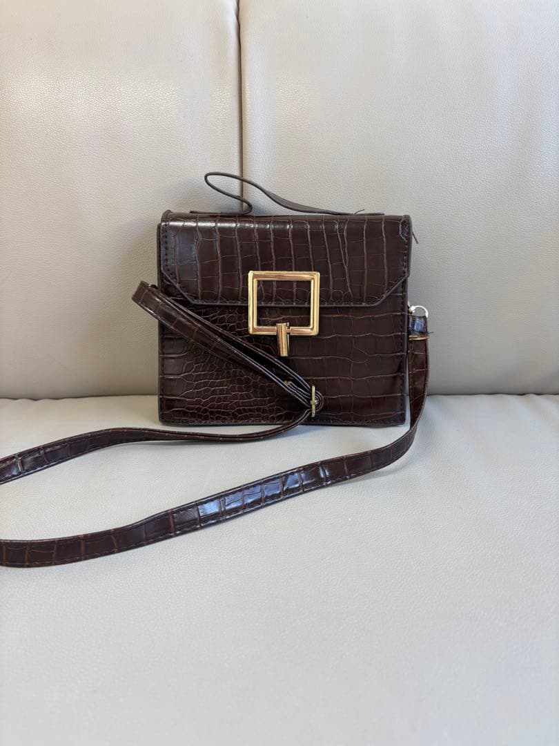 レディースダークブラウン クロコダイル風ショルダーバッグ - メルカリ