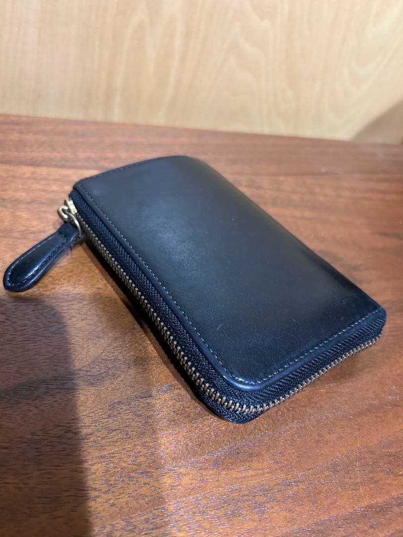 SLOW BEAMSブラック 栃木レザー 二つ折り財布 楽天市場】ノベルティ付 スロウ 二つ折り財布 SLOW bono Lzip wallet S