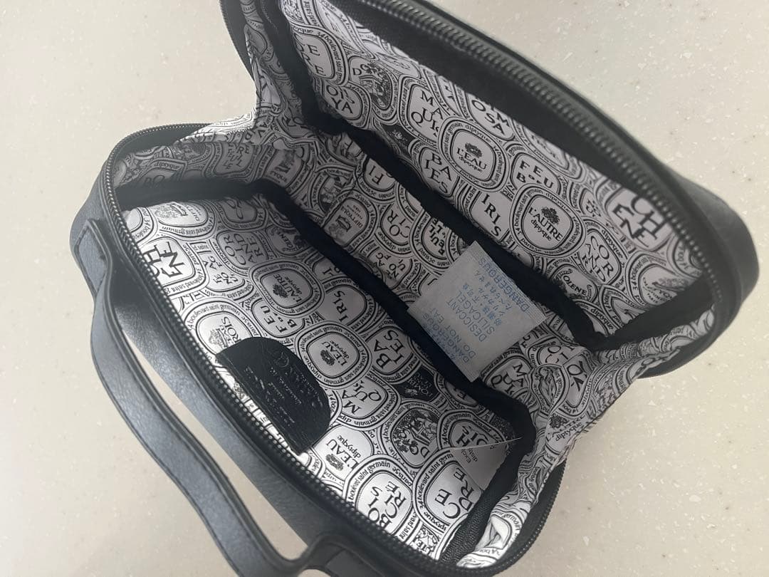 Diptyque 新品】カタール航空ビジネスクラスアメニティポーチ (香水