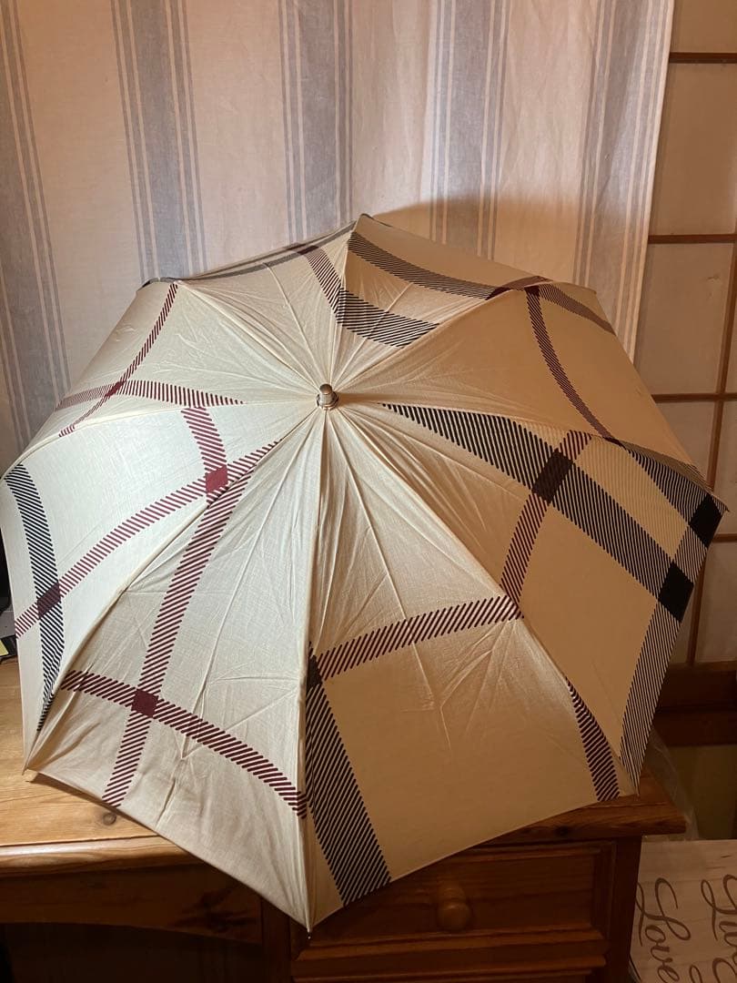 BURBERRY 折りたたみ日傘 ベージュノバチェック柄 50cm - メルカリ
