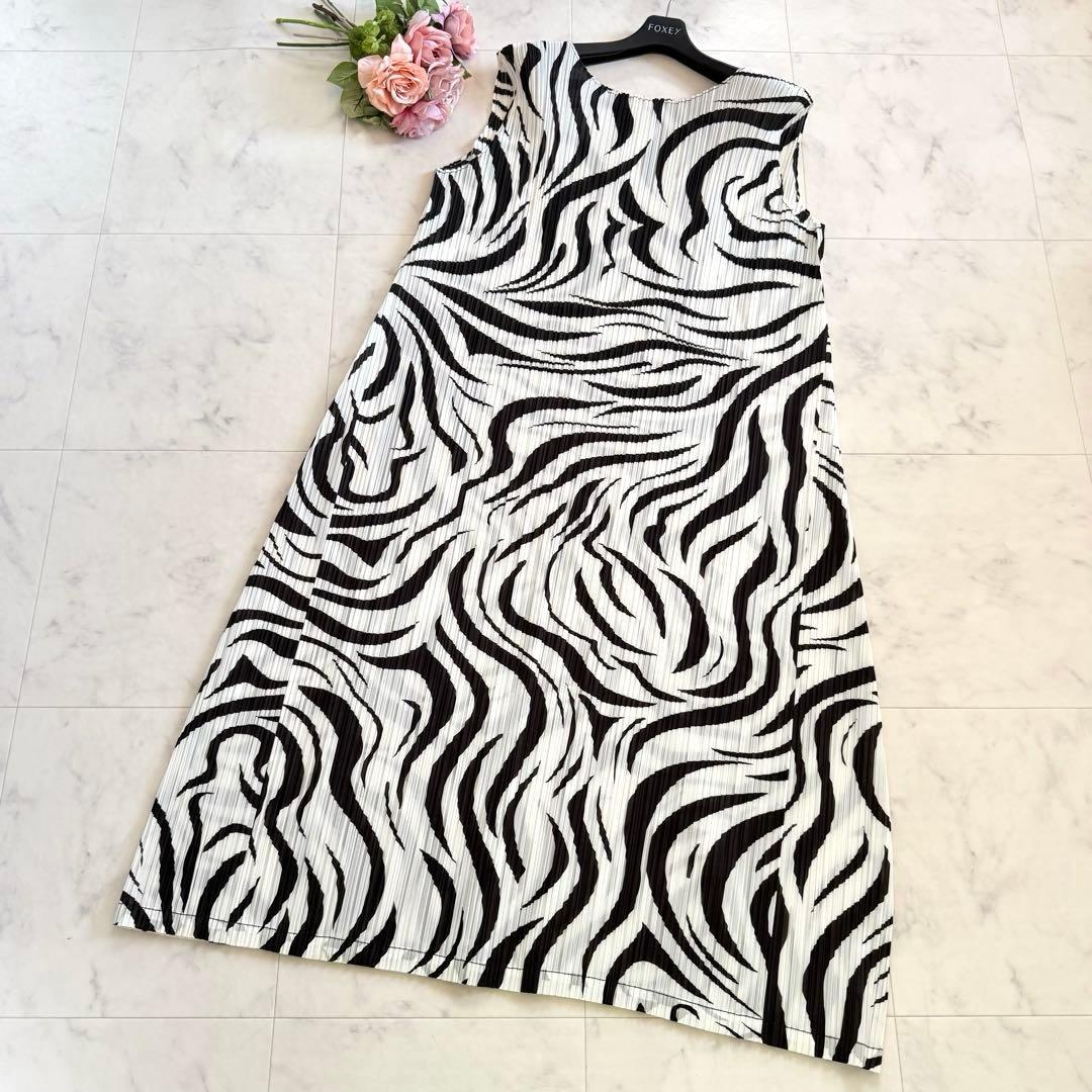 美品☆プリーツプリーズ ゼブラ柄 プリーツ ロングワンピース 3 - メルカリ