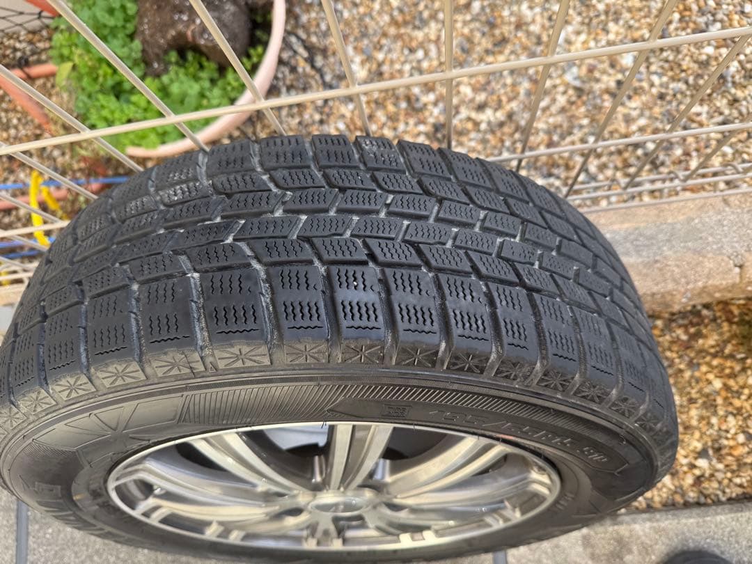 スタッドレスタイヤ　195/65/R15 アイスナビ②