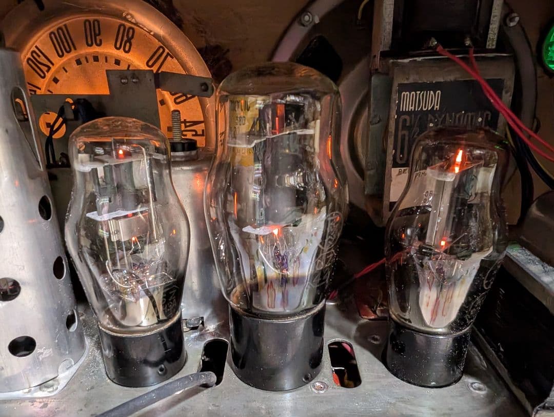 マツダ614A 昭和レトロ真空管ラジオ bluetooth付 家族団らん - メルカリ