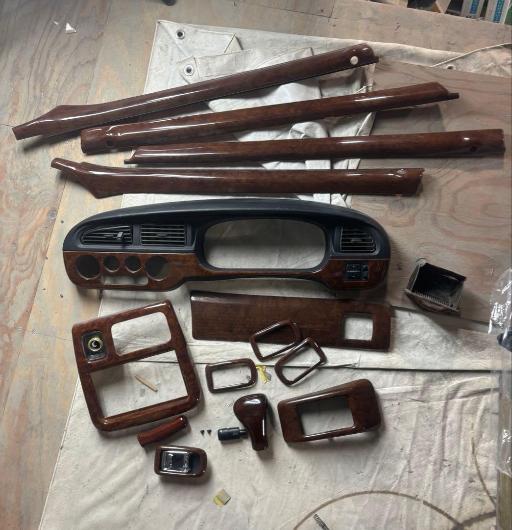 ミラジーノ ウッド調パネルセット 木目 ダイハツ(純正) ウッド調 パネル/パネルセット のパーツレビュー