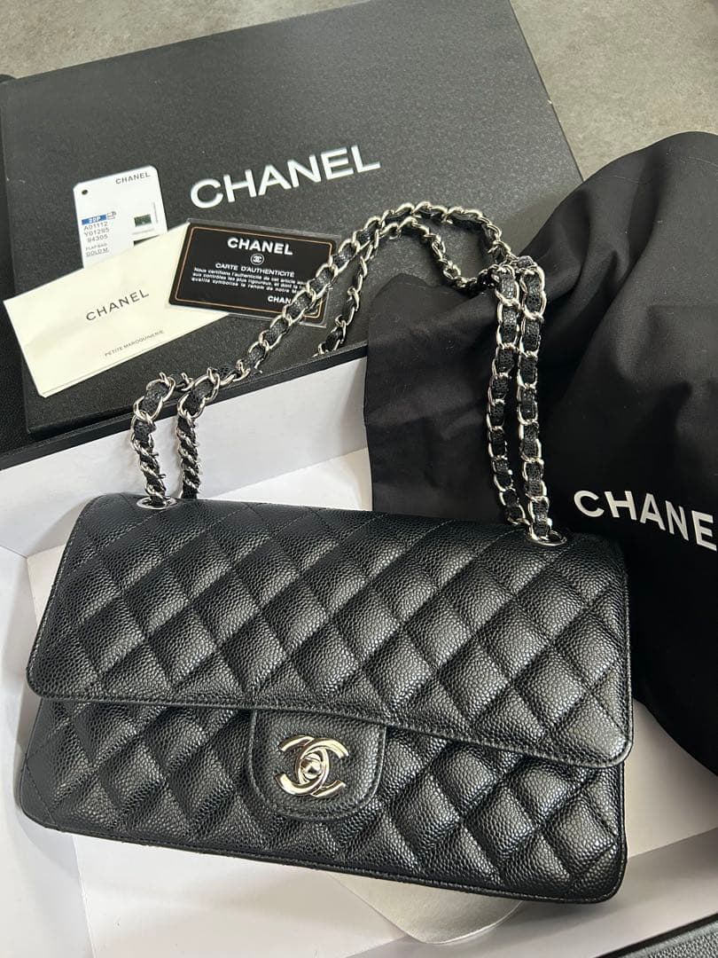 CHANELマトラッセ25 ノベルティ 海外製 - メルカリ