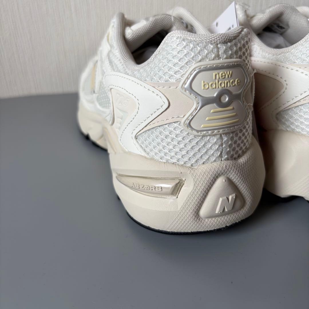 【新品未使用】 ニューバランス スニーカー ML725 クリーム 26.0cm