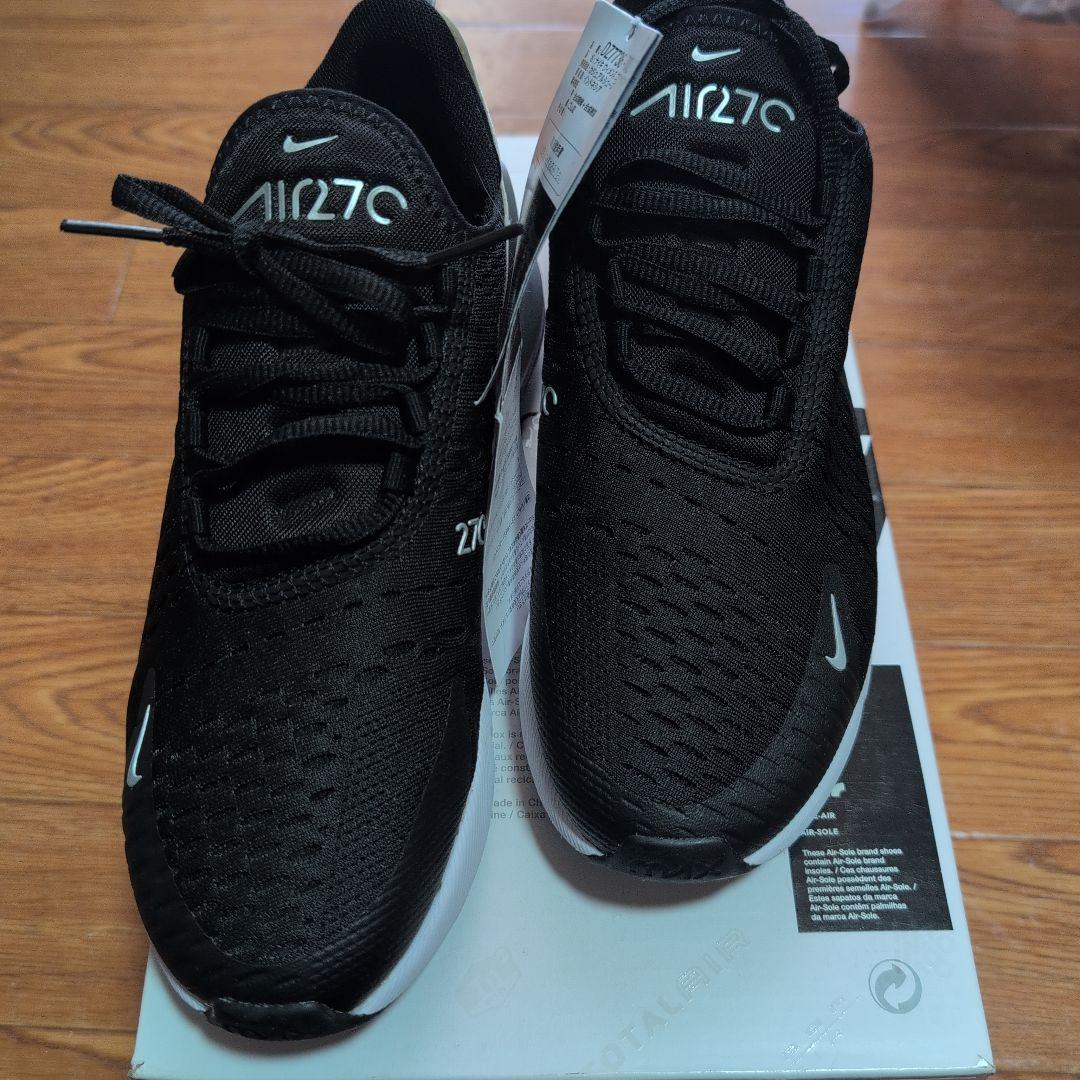 ナイキの人気モデル✨ Air Max 270（エアマックス270）24.0cm