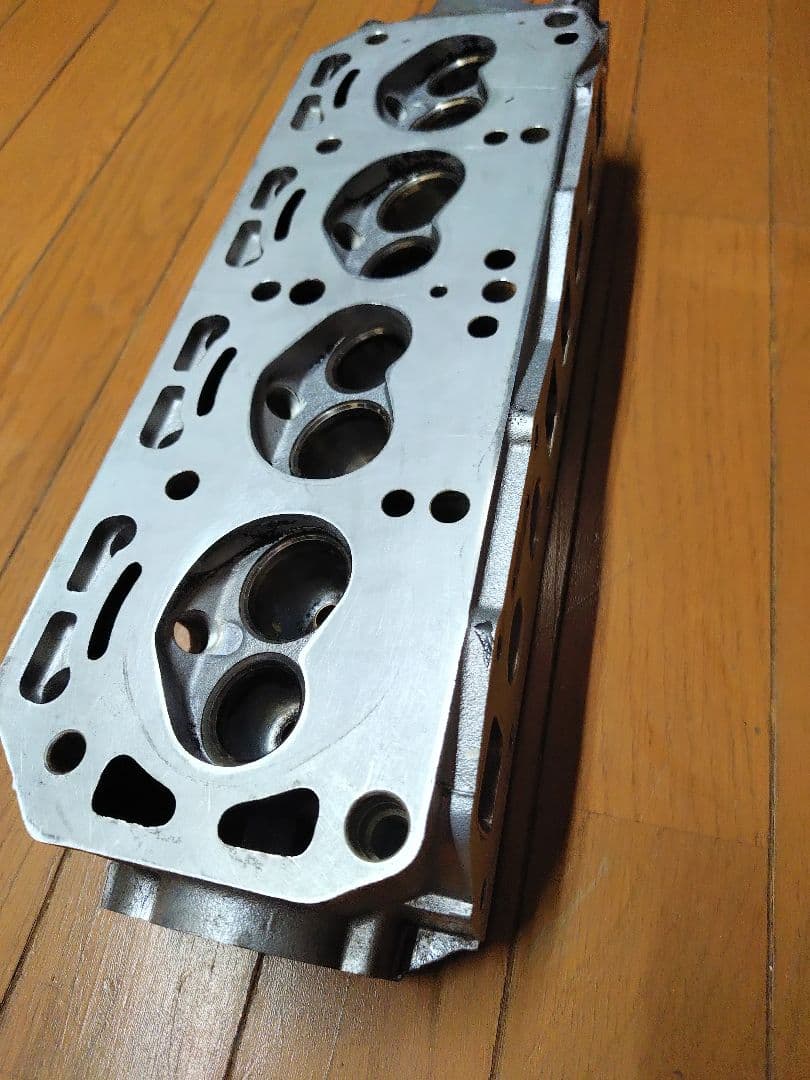 サニートラック A12型エンジン ヘッドブロック