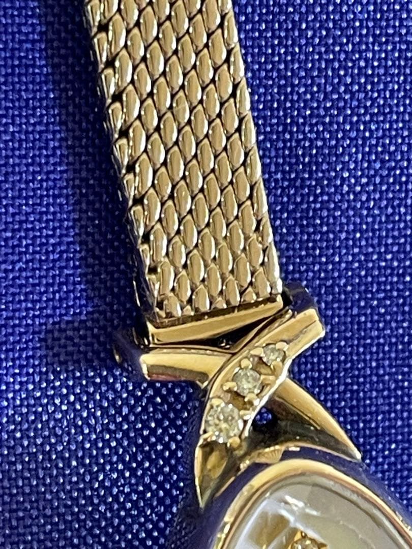 agete アガット オーバルフェイス ジュエリーウォッチ ダイヤ シェル