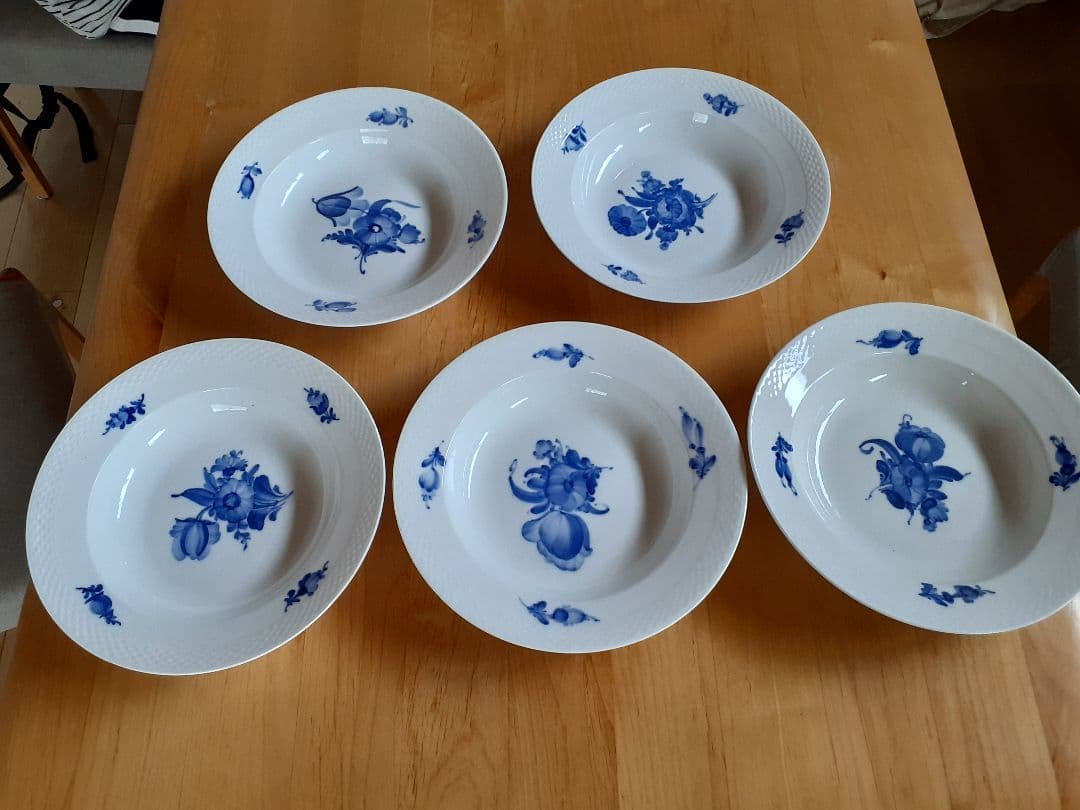 未使用　ロイヤルコペンハーゲン　ブルーフラワー　25cm ボウル　深皿　5枚 未使用 ロイヤルコペンハーゲン ブルーフラワー 25cm ボウル 深皿 5枚