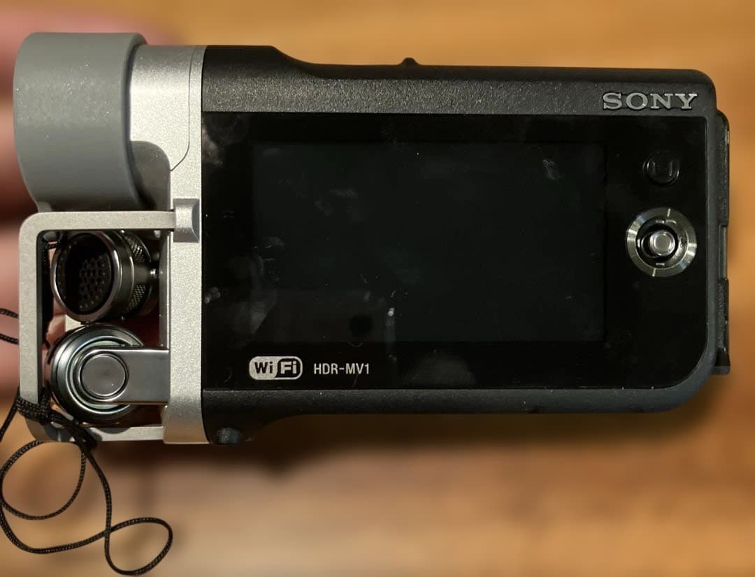 SONY HDR-MV1 ハンディカム ビデオカメラ 本体＋純正充電器付 動作品 SONY HDR-MV1 ハンディカム ビデオカメラ 本体＋純正充電器付 動作品