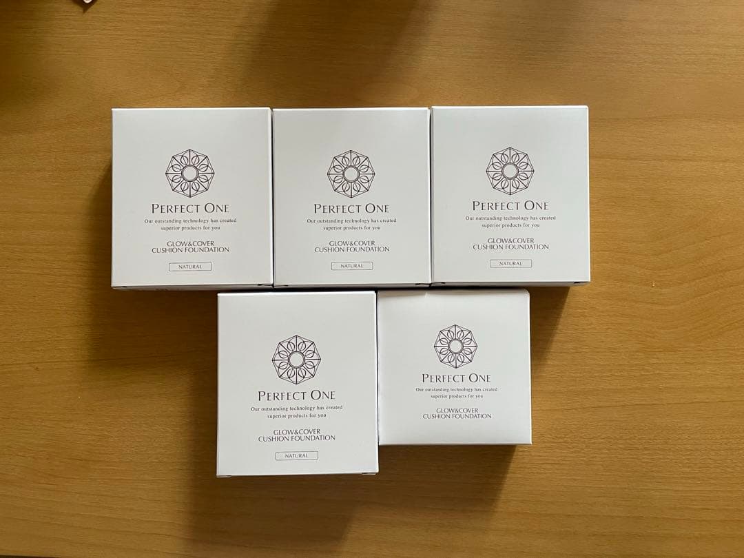 パーフェクトワングロウ＆カバー クッションファンデーションレフィル4個ケース1個 パーフェクトワン〉グロウ＆カバー クッションファンデーション