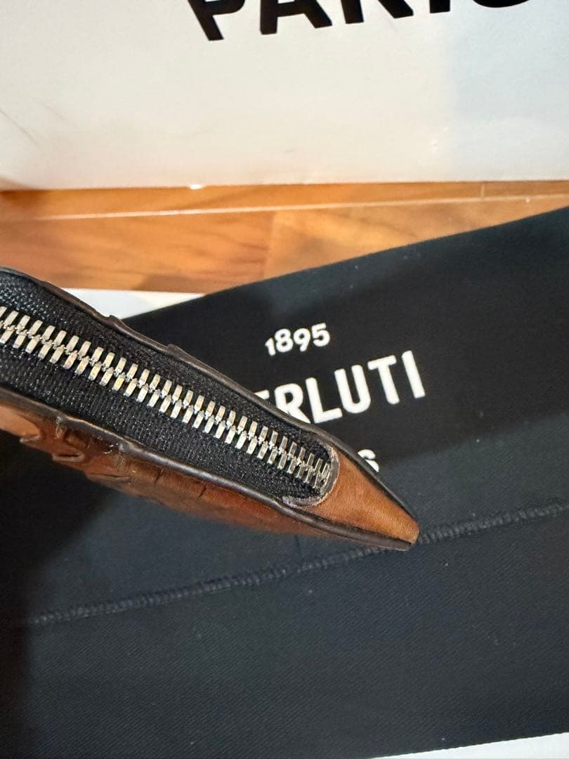 現行定価10万 ベルルッティコアロジック 財布 コンパクト ワパ