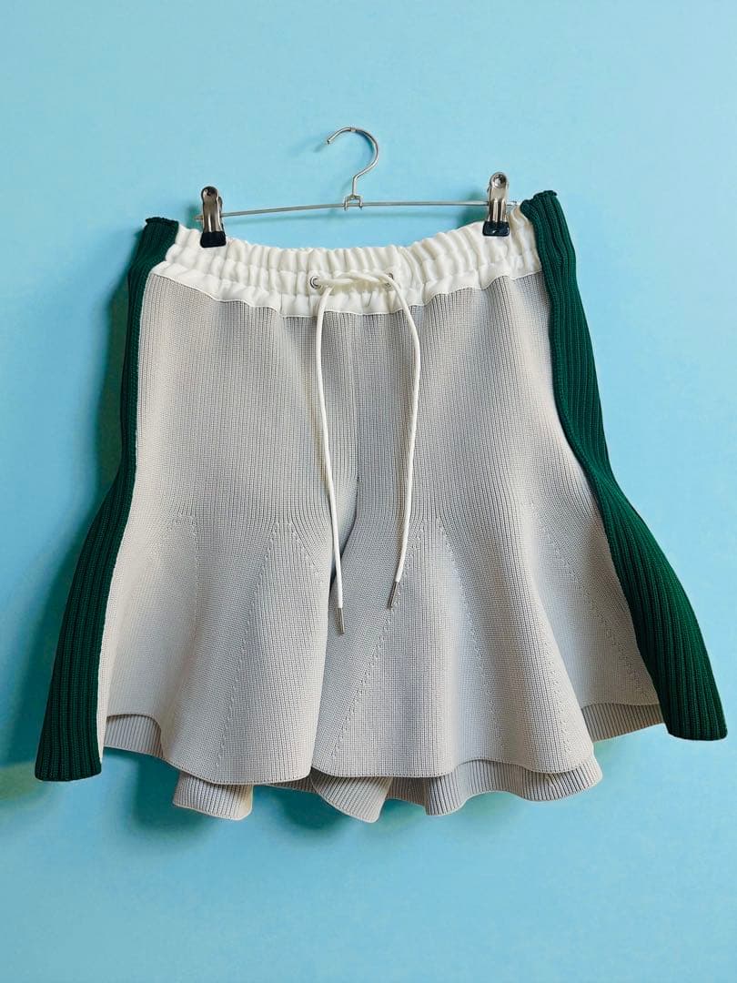 2点おまとめ新品sacai ニットショートパンツ sacaiのブラック＆グリーン ニットパターン キルティング ショート