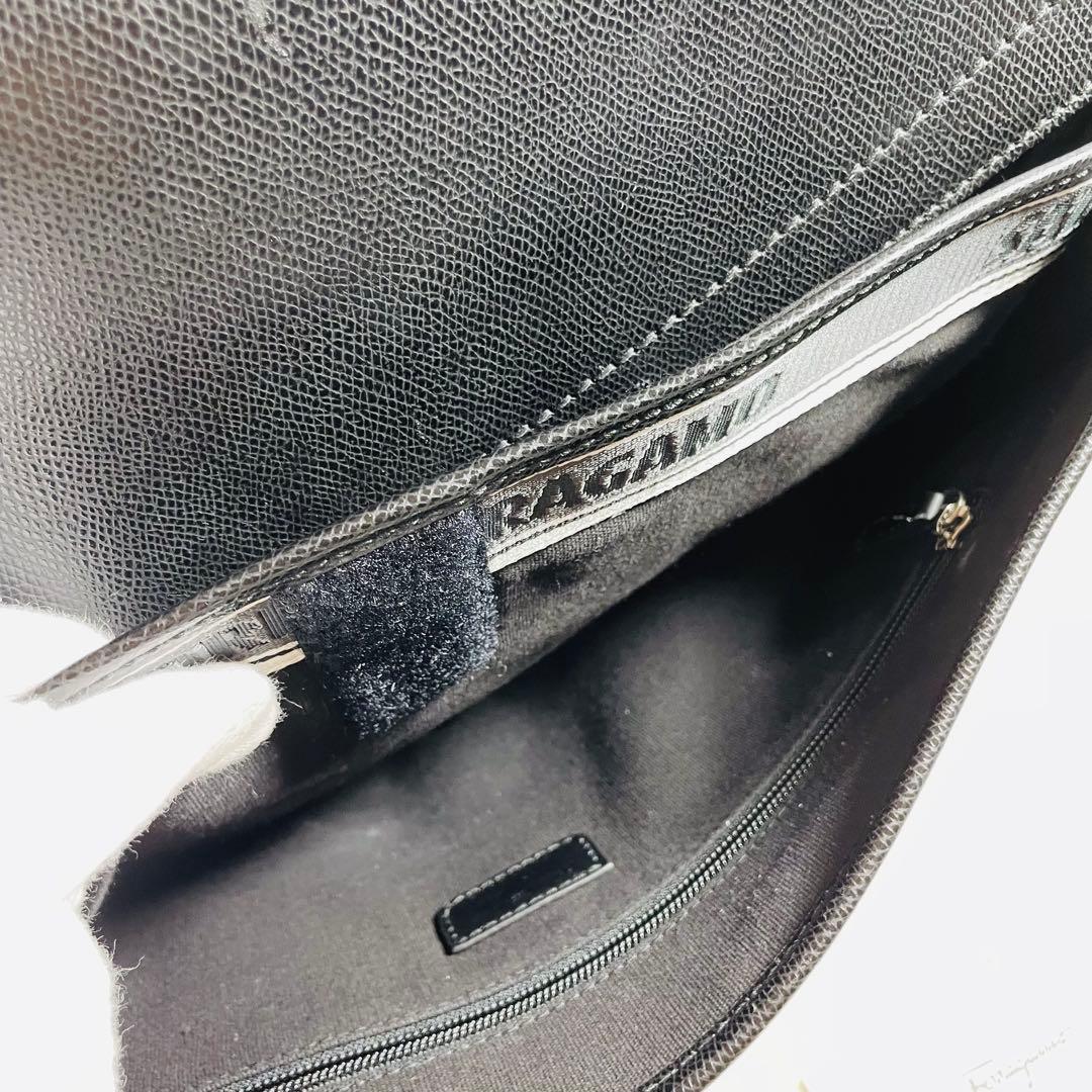 《美品》Salvatore Ferragamoレザー 2WAY ビジネスバッグ