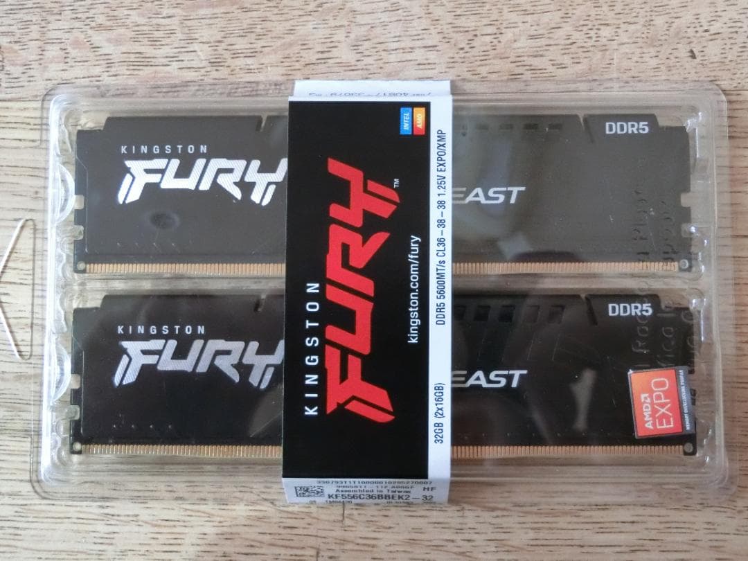 未開封新品：KINGSTON FURY DDR5 5600 32GB Kingston FURY Beast RGB 32GB 5600MT/s DDR5 CL40 DIMM Desktop