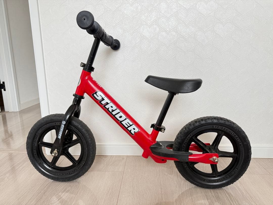 【美品】ストライダー スポーツモデル 12インチ 赤 レッド Amazon.co.jp: ストライダー スポーツモデル (STRIDER Sport) 12インチ