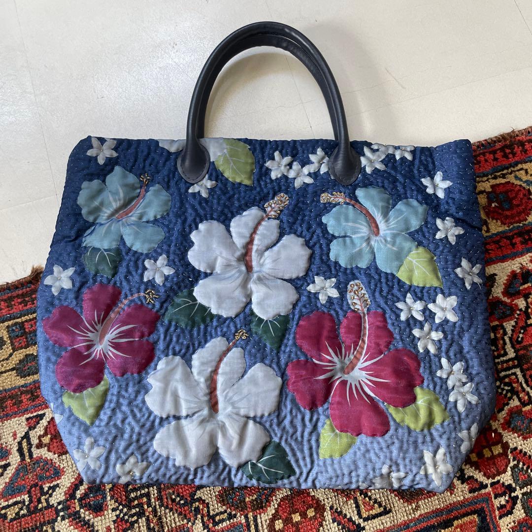 ハイビスカス柄キルティングトートバッグ おばあちゃんのハンドメイド