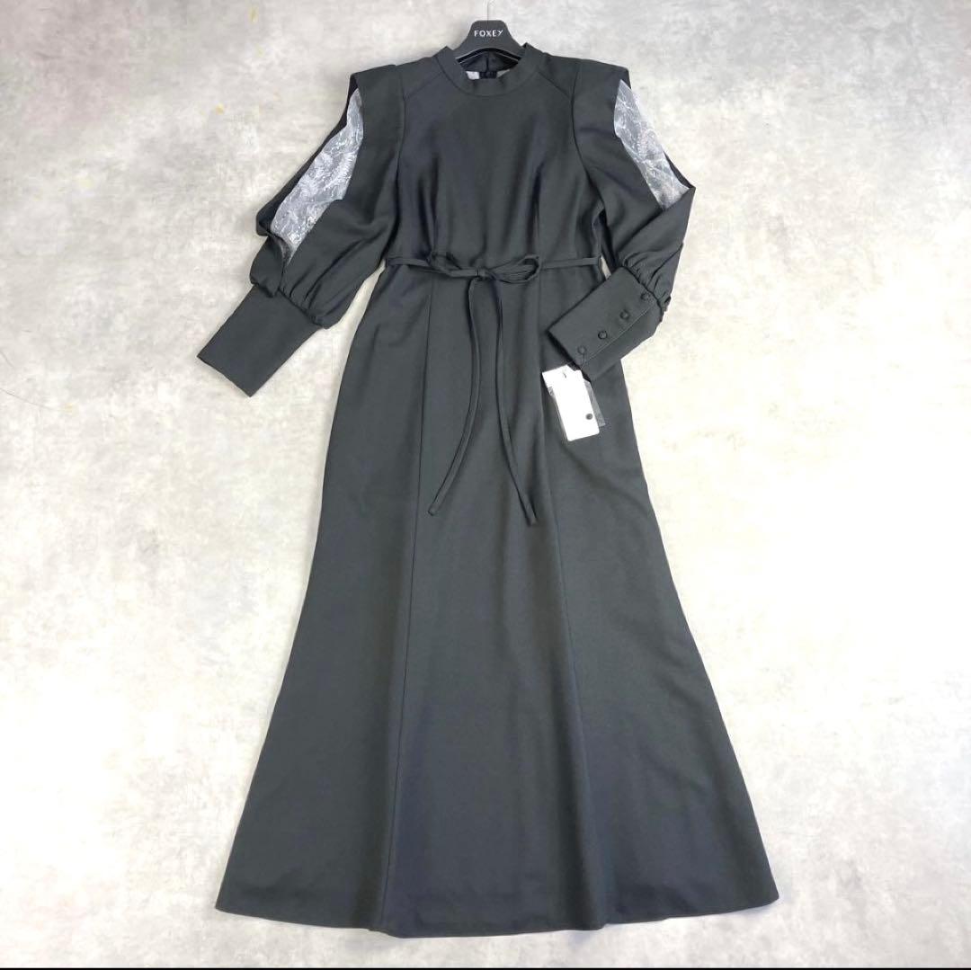 ドレス【タグ付き】niana スリーブスリット刺繍レースフレアドレス