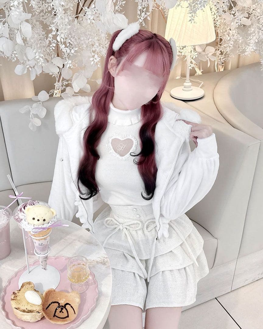 HONEY MEW ハニーミュウ ハニミュ ビジュー付き猫耳もこもこパーカー