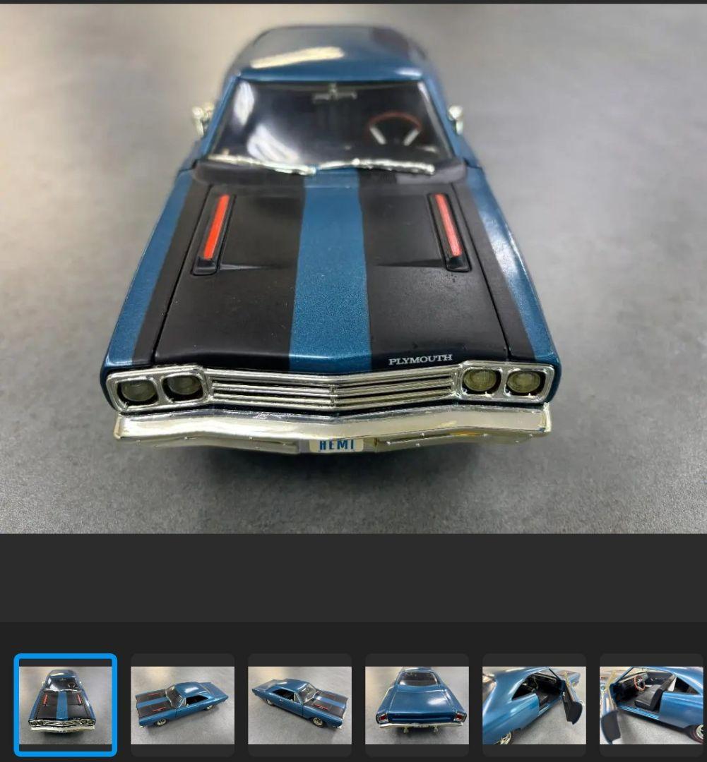 mineo様 ERTL CHRYSLER・Chevrolet1/18 - メルカリ