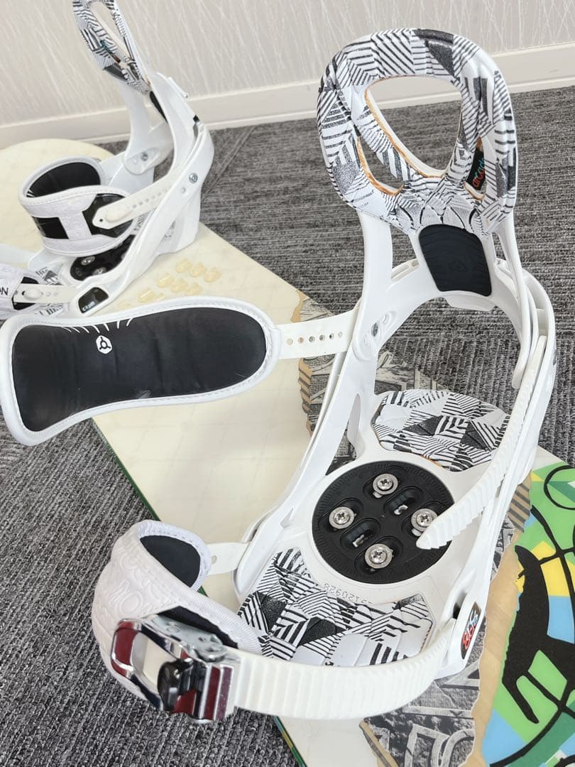 58超豪華❗️サロモン メンズスノーボードセット☆スノボ158cm+ビン付