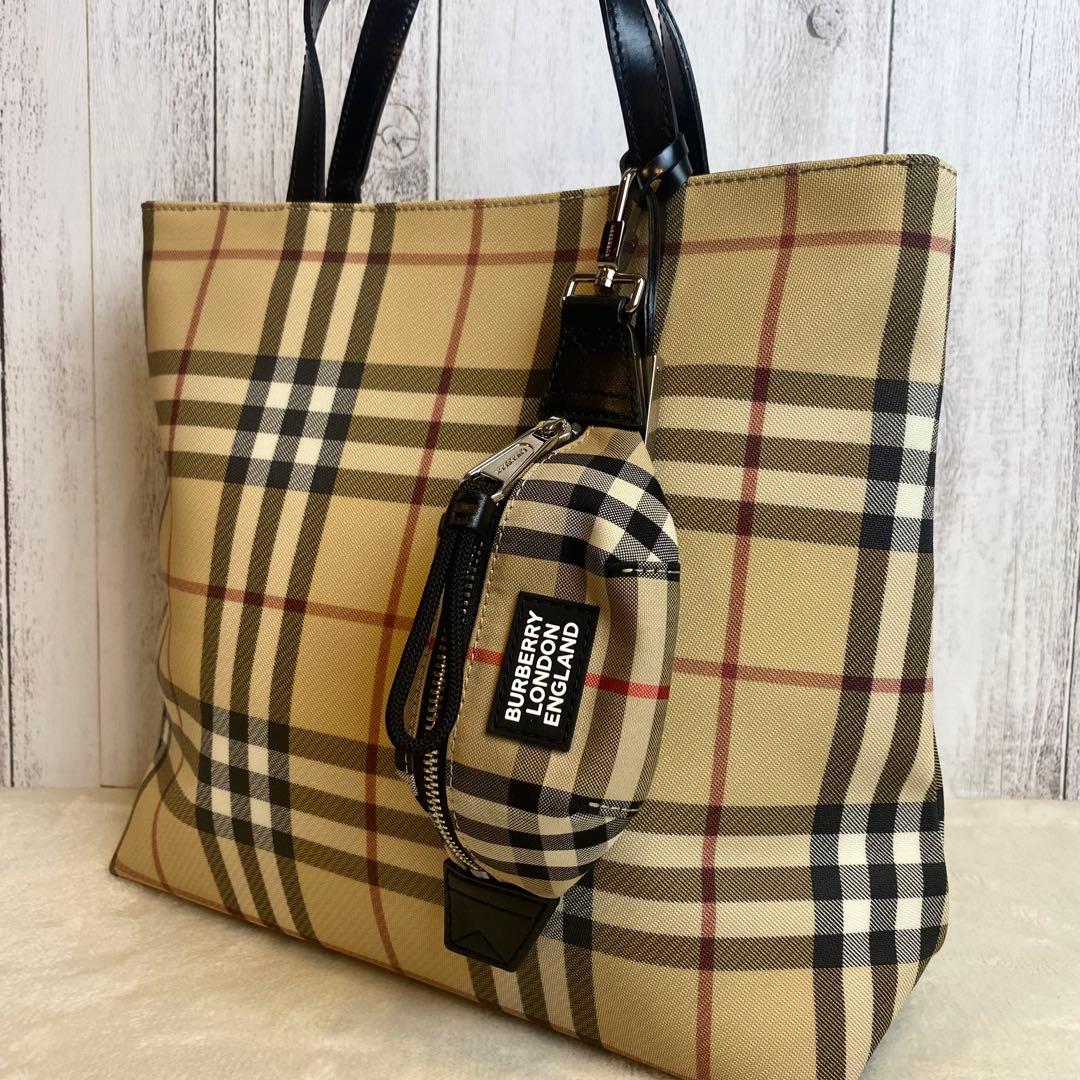 専用】バーバリー ノバチェック ミニポーチ バッグチャーム キーリング