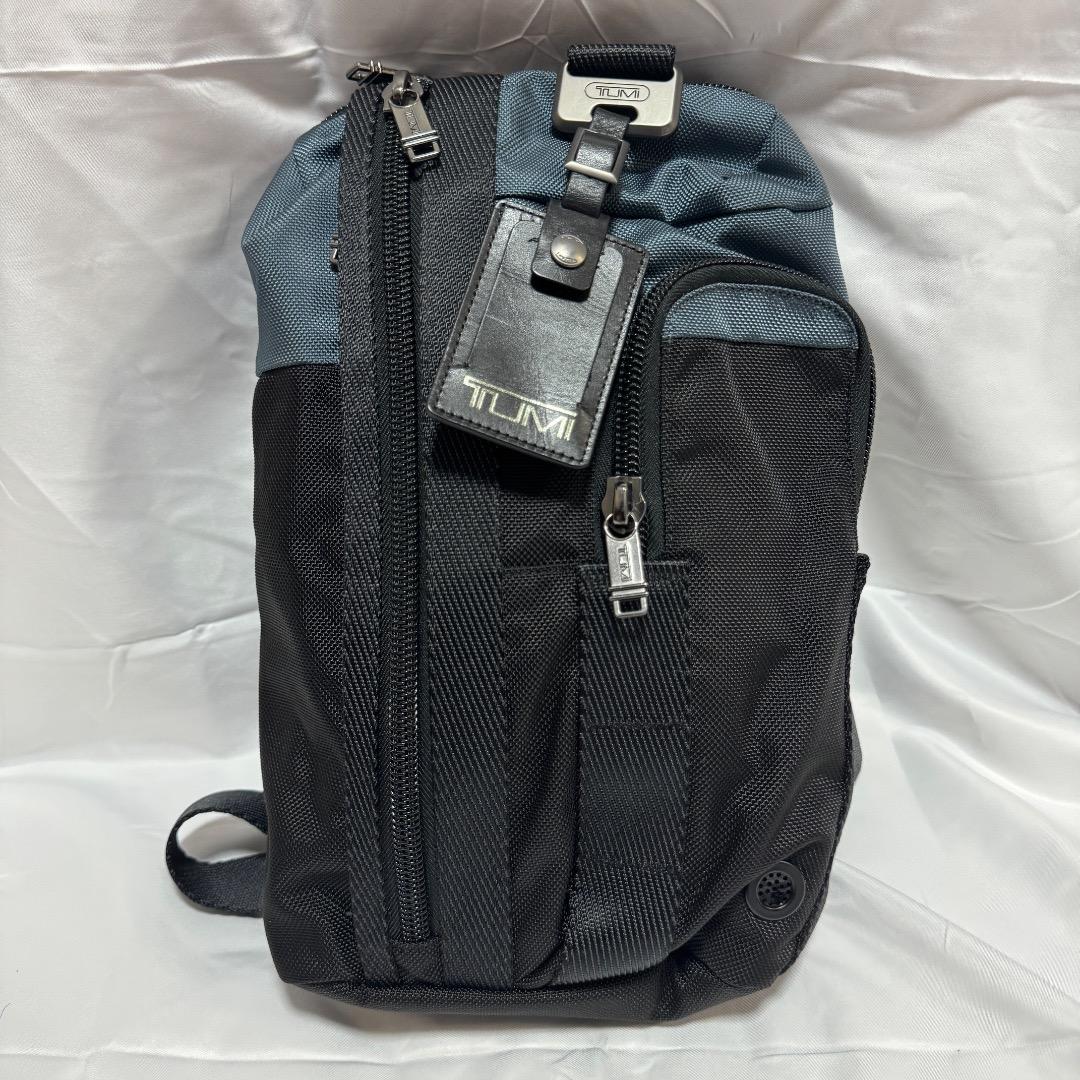 【極美品】 TUMI ボディバッグ ブラック/ブルー TUMI（トゥミ） セール25%OFF 正規品5年保証 ウエストバッグ ウエスト
