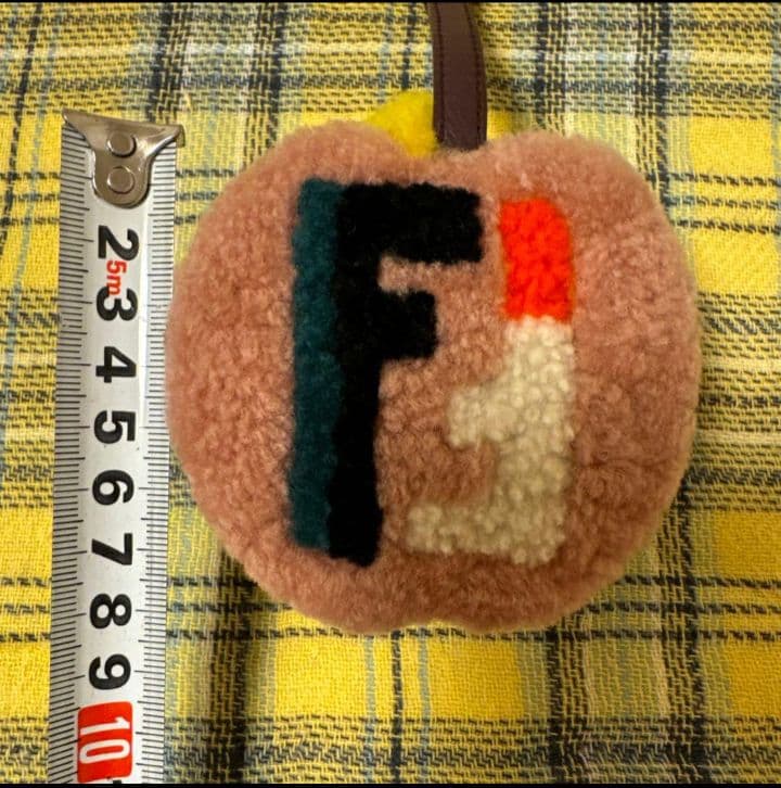 お値下げ FENDI バッグチャーム Apple りんご ピーカブー