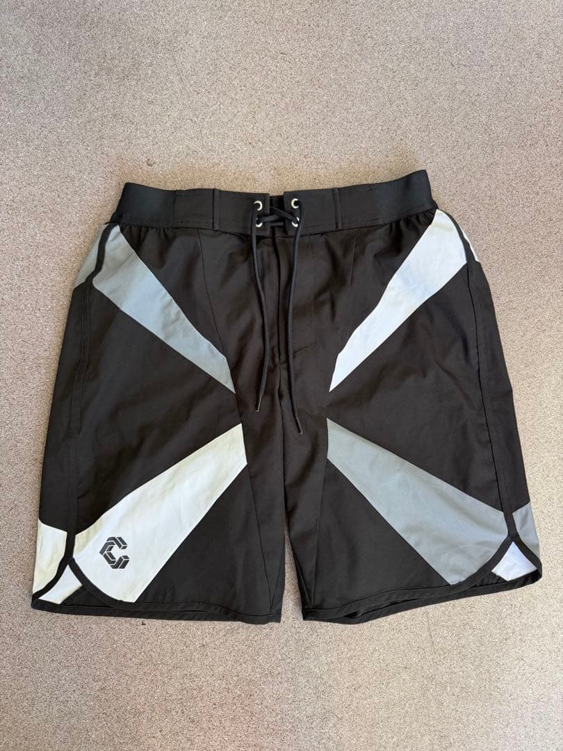 《激安》CRONOS　サーフパンツ　 ハーフパンツ　クロノス　Sサイズ