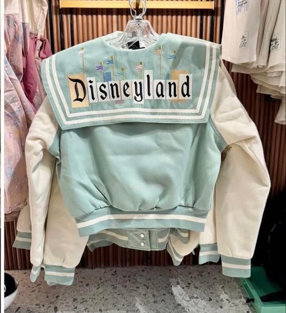即完売品！新品未使用！70周年 カリフォルニアディズニー ジャケット