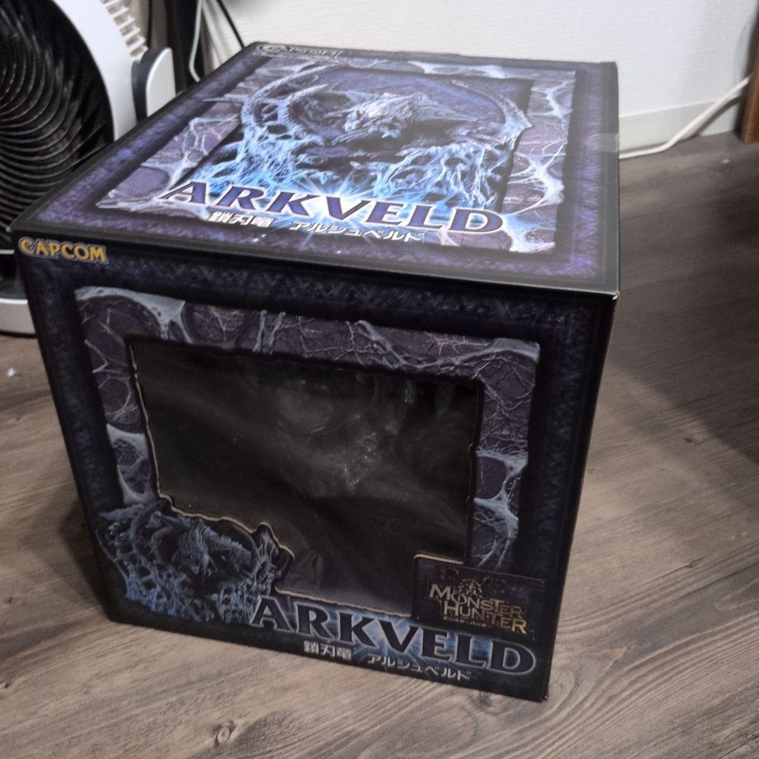 鎖刃竜 アルシュベルド 完成品フィギュア イーカプコン |カプコンフィギュアビルダー クリエイターズモデル 鎖刃