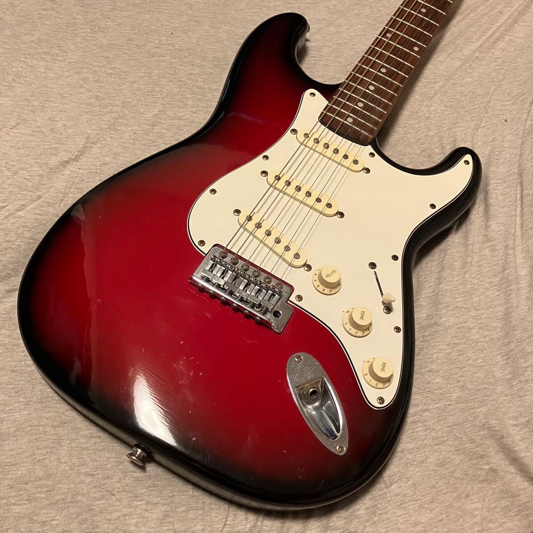 CLUB JUNO】ストラトタイプ エレキギター レッドサンバースト - メルカリ