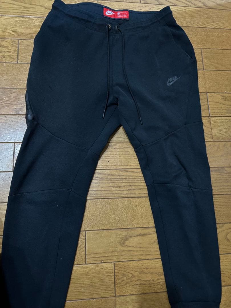 Nike ブラック テックフリース M 赤タグ希少 - メルカリ