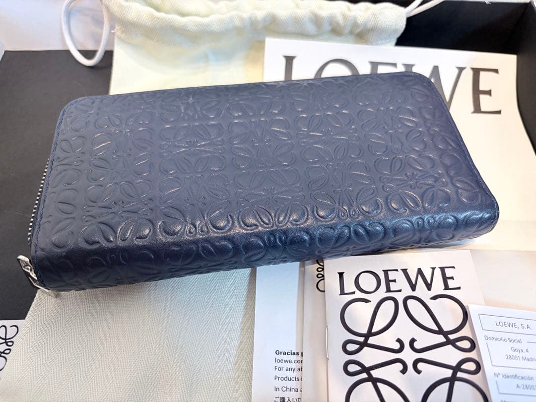 LOEWE長財布 LOEWE（ロエベ） ZIP AROUND WALLET STAMPED/ラウンドファスナー長財布
